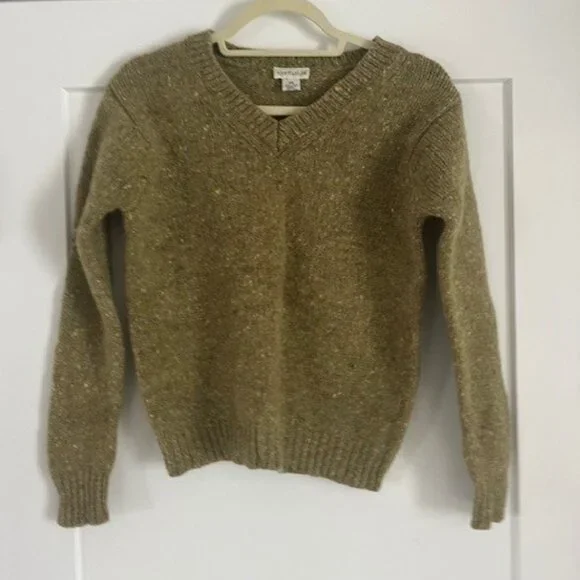 Perfect Condition! Ann Taylor 100% wool V-neck sweater, XS - Picture 1 of 7